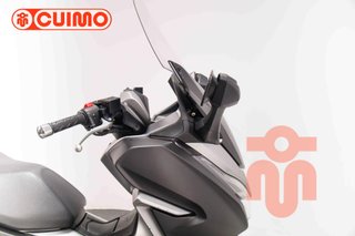 HONDA FORZA 300