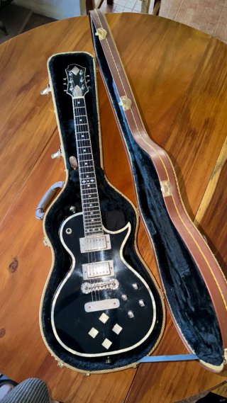 Greco Zemaitis Diamond Black Guitarra Eléctrica.