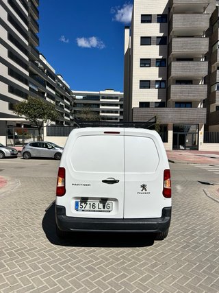 🚐 Peugeot Partner 2022 – 68.000 km