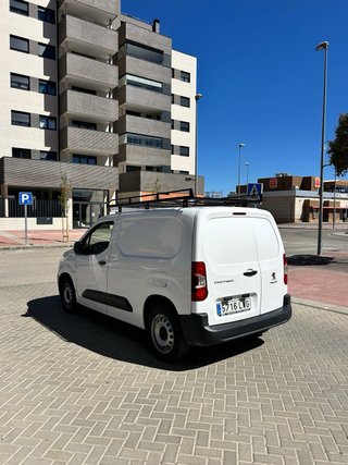 🚐 Peugeot Partner 2022 – 68.000 km