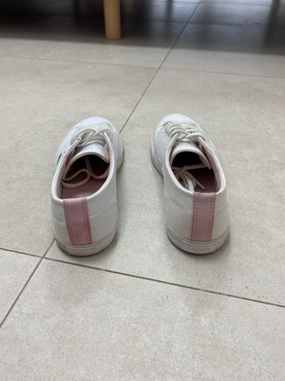 Zapatillas Lacoste Blancas y Rosas