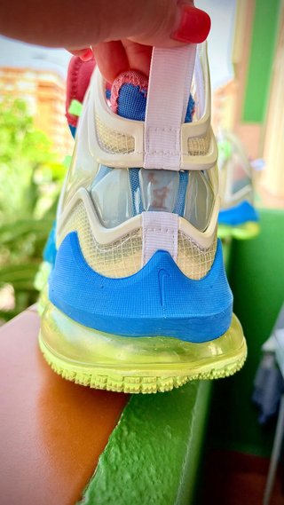 Nike LeBron 19 Tropical Talla 42 originales USA