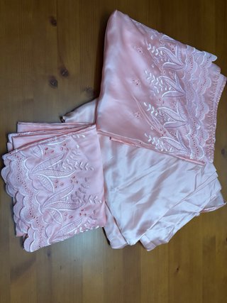 Juego Sábanas Seda Rosa Bordado