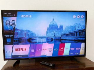LG 49 4K TV