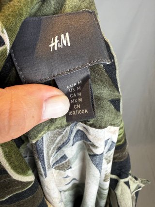 Camisa H&M Hawaiana Viscosa Talla M