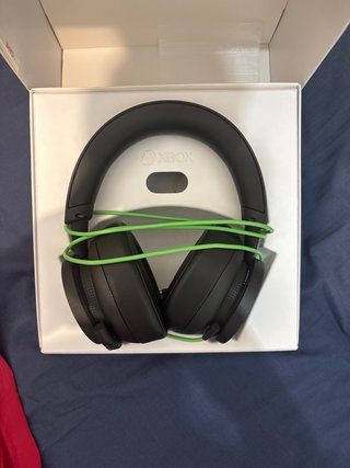 Xbox Series X + Mando + Auriculares NEGOCIABLE