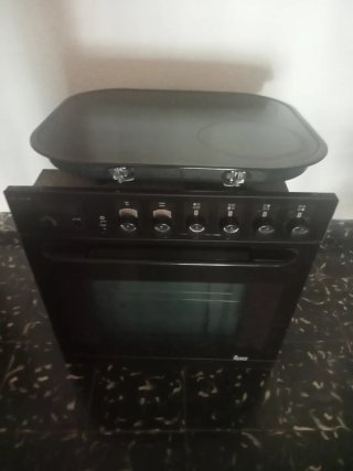 Horno y vitrocerámica Teka