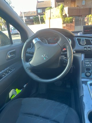 Peugeot 3008 2011