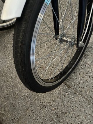 Triciclo con cesta