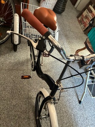 Triciclo con cesta
