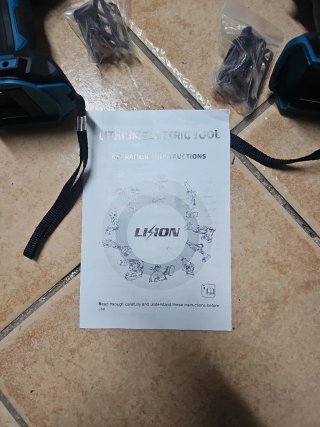 2 Atornilladores de Batería