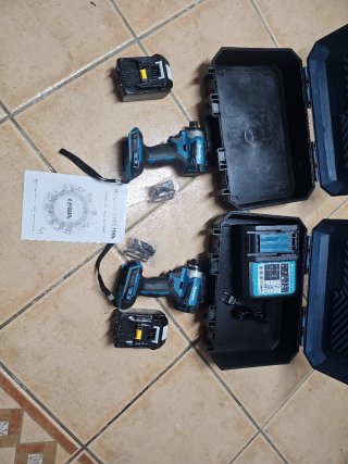 2 Atornilladores de Batería