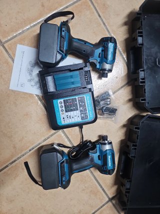 2 Atornilladores de Batería