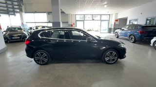 BMW SERIE 1 118I (2023)