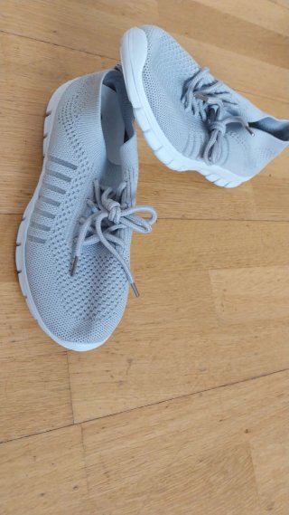 Zapatillas fitness mujer verano grises