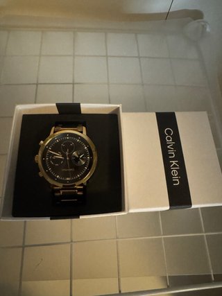Reloj Calvin Klein Negro y Dorado
