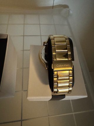 Reloj Calvin Klein Negro y Dorado