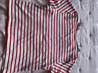 Camiseta rayas roja y blanca Stradivarius Talla M