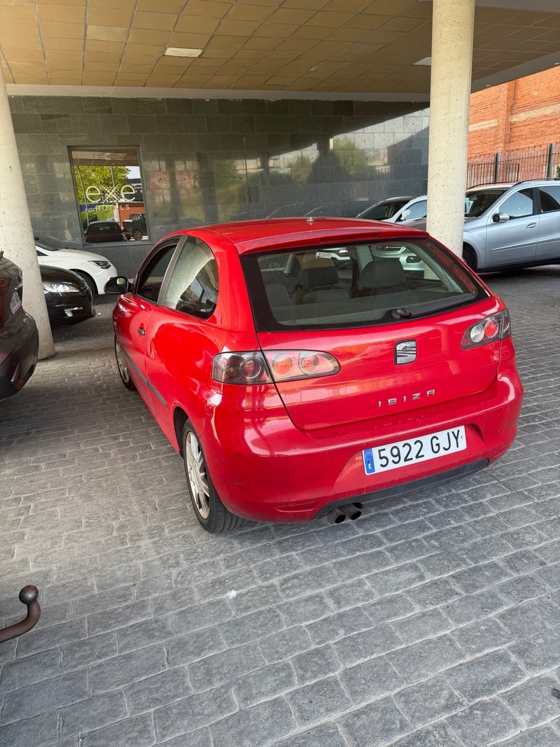 SEAT Ibiza 2008 - foto 1