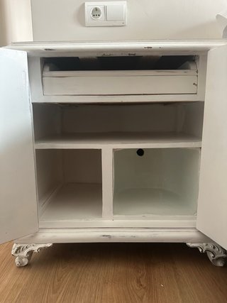 Conjunto 2 mesitas de noche madera restaurada