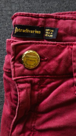 Pantalones cortos Stradivarius T-36 Rojo Burdeos