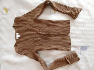38 prendas para mujer (vestidos,blusas,botas)