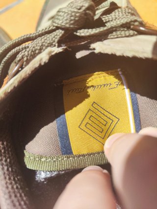Zapatillas Emilio Tucci Marrón y Beige