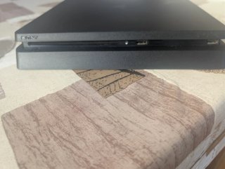 PS4 Slim CUH-2116B para reparar + Mando