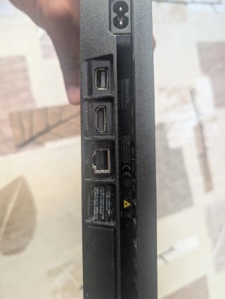 PS4 Slim CUH-2116B para reparar + Mando