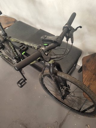 Bicicleta Híbrida Negra