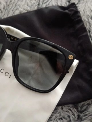 Gafas de Sol Gucci Mujer Abeja Negra Dorada