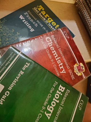 Cuadernos Fench Chemistry y Biology Y9 y Y10