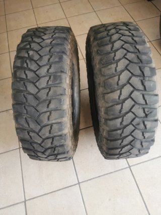 Neumático 235/75R15 marca MAXXIS TREPADOR