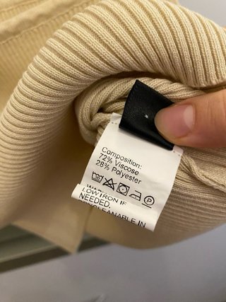 Top de punto beige