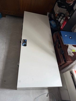 Mesa de salón, en habitación grande zapatero tmb