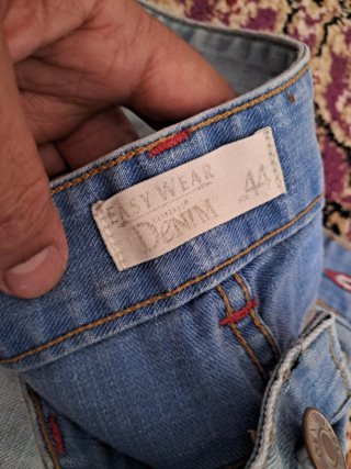 Pantalón corto vaquero talla 44