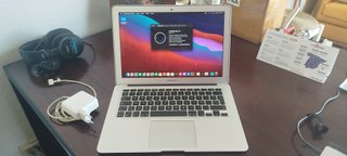 MacBook Air 13 i7 8GB RAM SSD Excelente estado