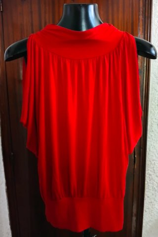 Camiseta roja sin mangas