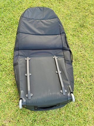 Boardbag Manera 5’0 con ruedas para wing foil
