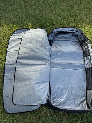 Boardbag Manera 5’0 con ruedas para wing foil