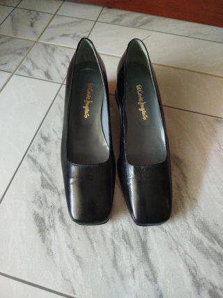Zapatos de tacón negros para señora
