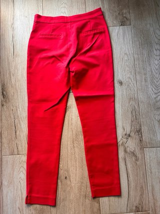Pantalones Stradivarius rojos talla 36