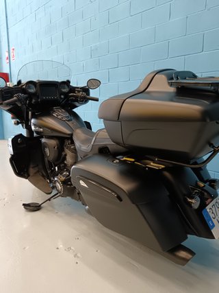 Indian Roadmaster Dark Horse