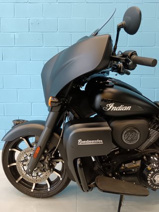 Indian Roadmaster Dark Horse