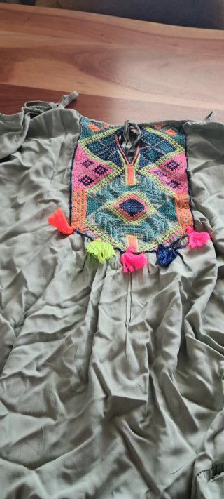 Vestiti diversi per costume hippie