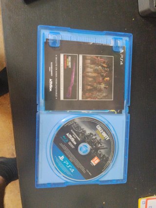 Juego de ps4 call of duty WWII