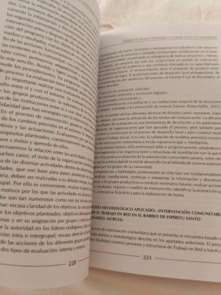 Libro UNED trabajo social en comunidades