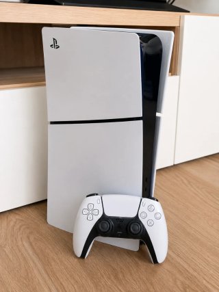 PS5 Digital Edition + Mando + Caja Original