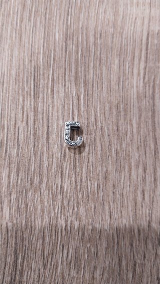 Charm Letra J Pandora Plata