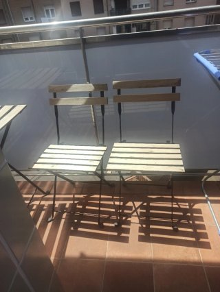 Mesa y 2 sillas de terraza